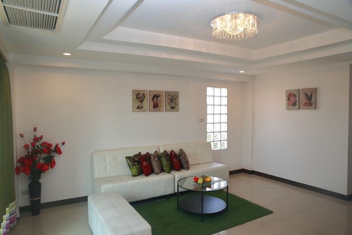 Room 43 of 75