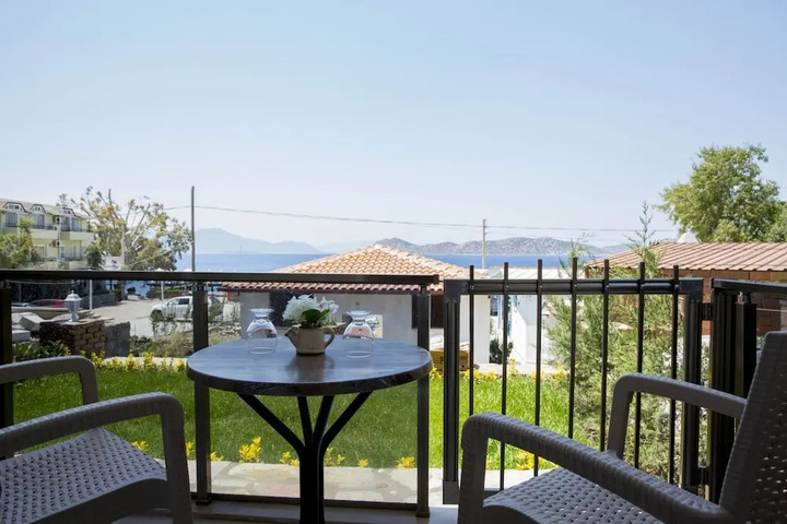 Terrace/Patio 7 of 12