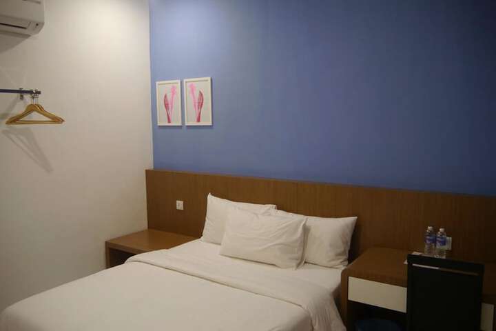 Room 21 of 30