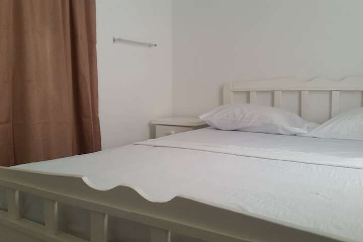 Room 17 of 46