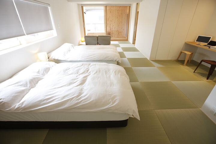 Room 19 of 83