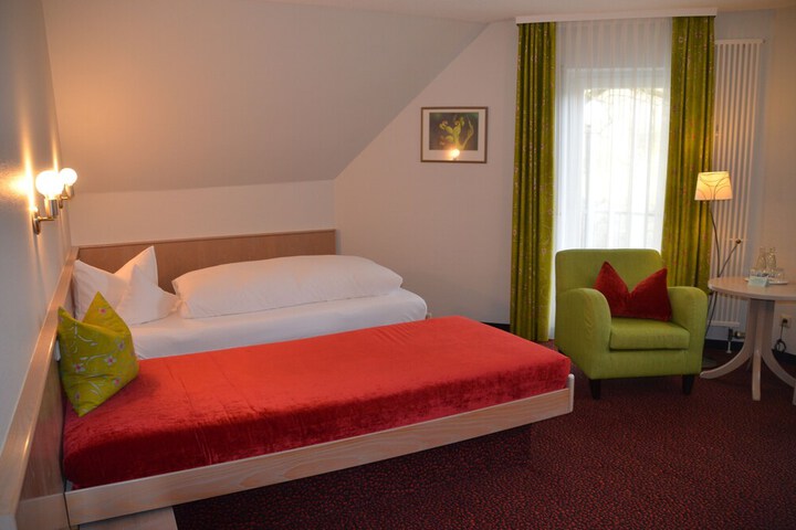 Room 16 of 87