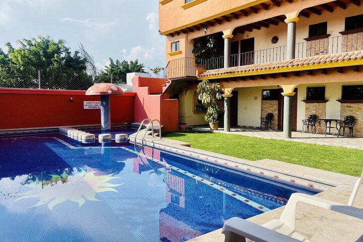Pool 19 of 28