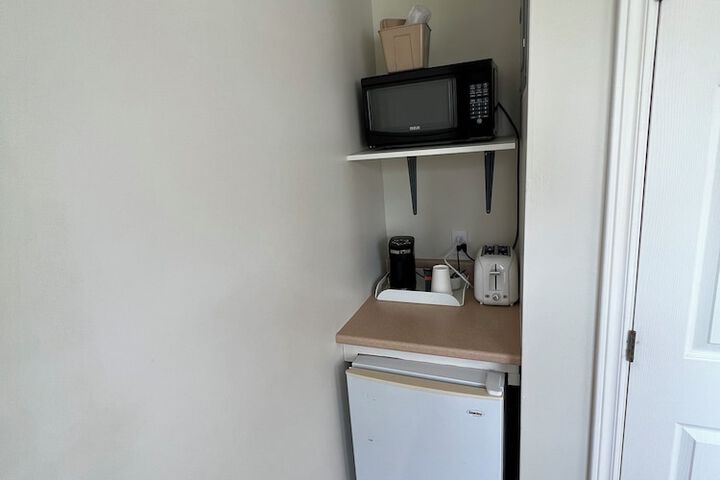 Room 18 of 64