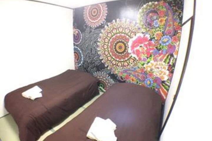 Room 45 of 115