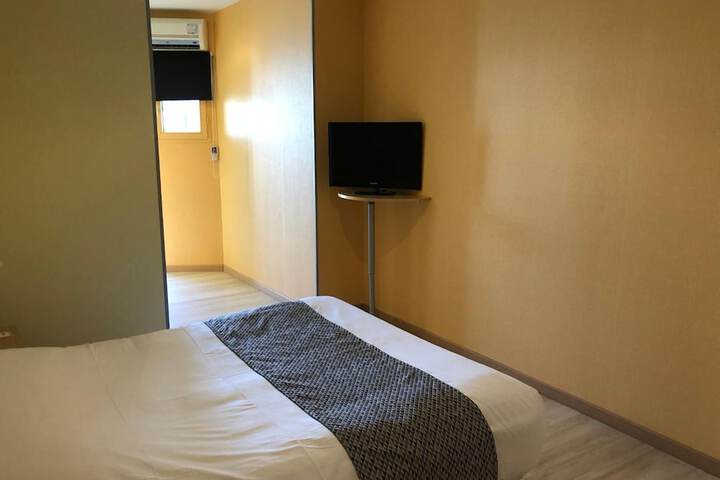 Room 25 of 54