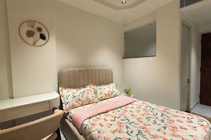 Room 10 of 56