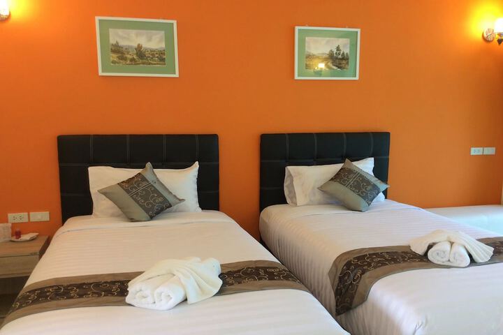 Room 6 of 72