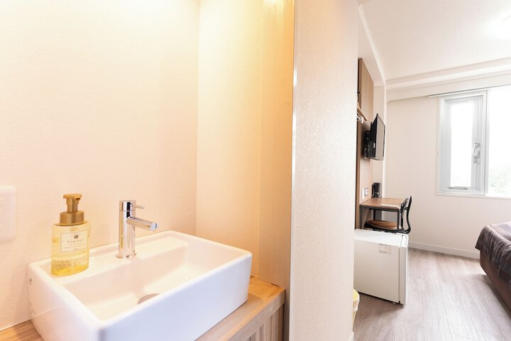 Room 18 of 29