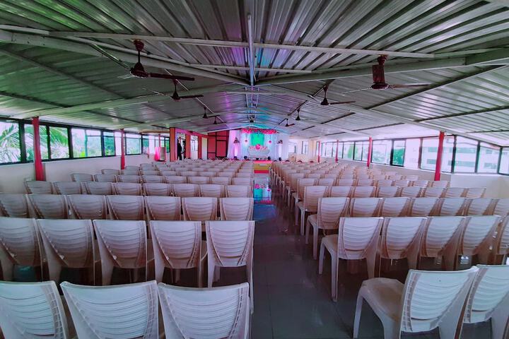 Ballroom/Hall 15 of 20