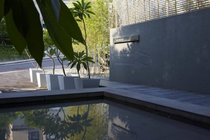 Hotel Pool