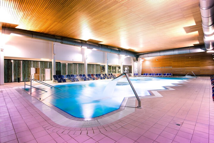 Pool 67 of 165