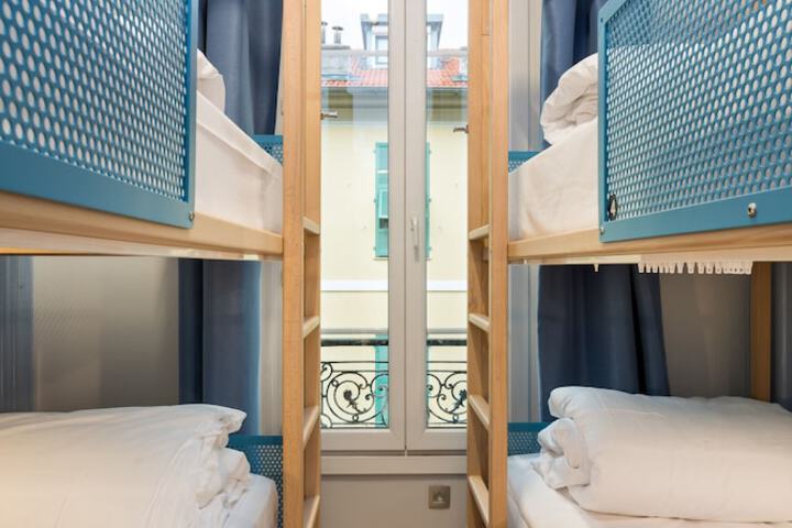 Room 30 of 62