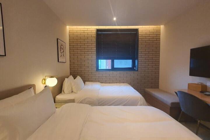 Room 5 of 59