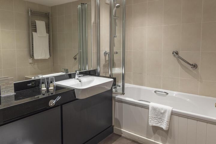 Clean Restrooms