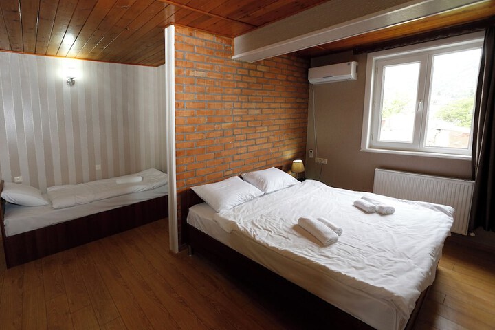 Room 14 of 45