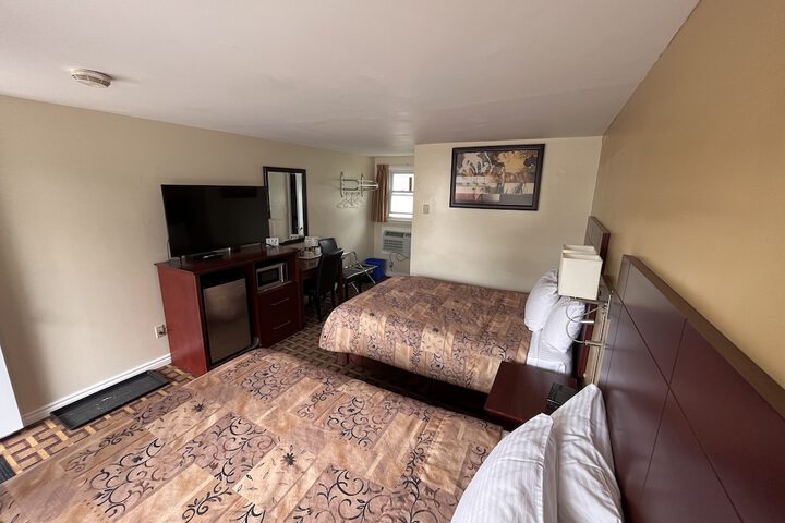 Room 6 of 56
