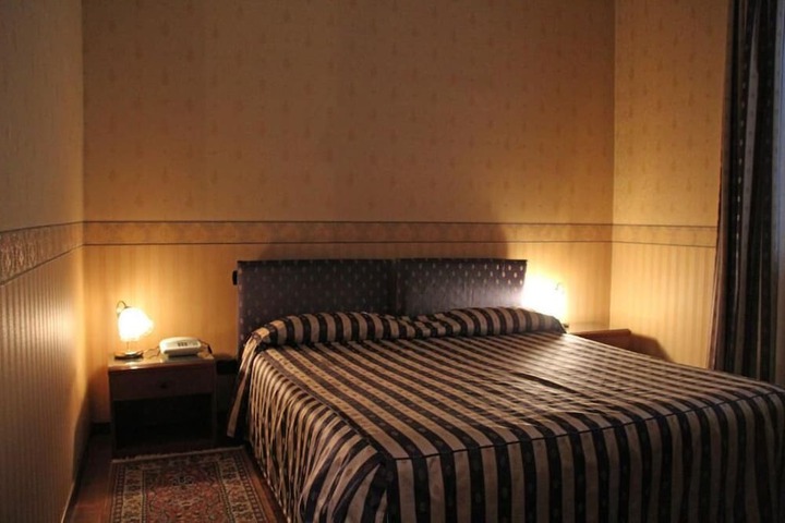 Room 14 of 40