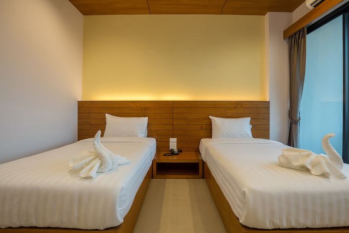 Room 11 of 29