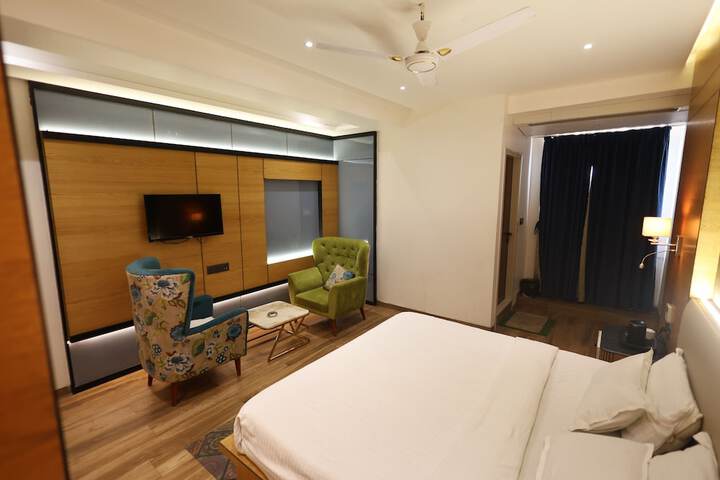 Room 26 of 54