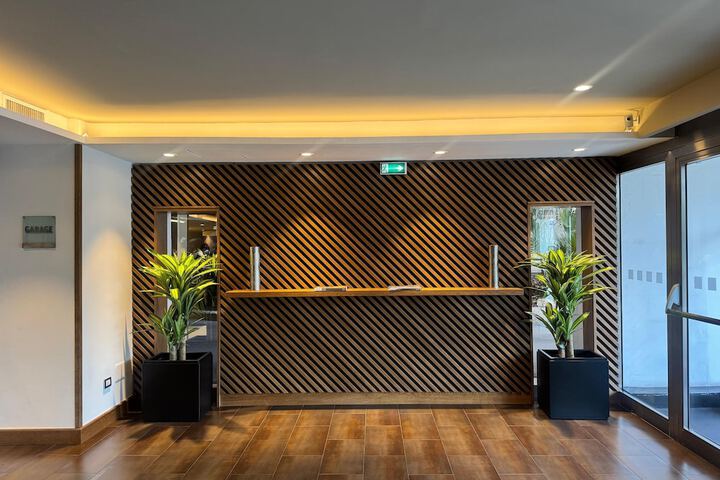 Guest Lobby