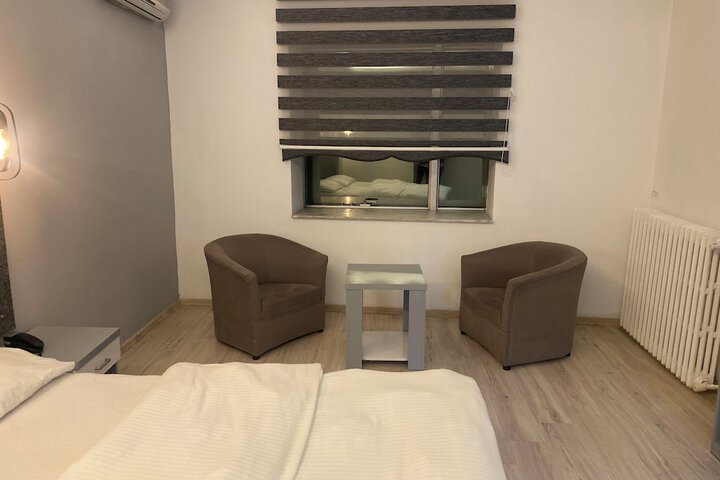 Room 14 of 17