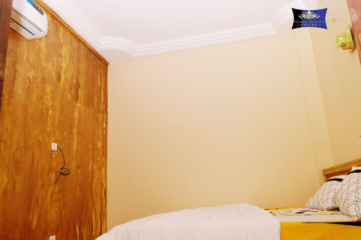 Room 2 of 42