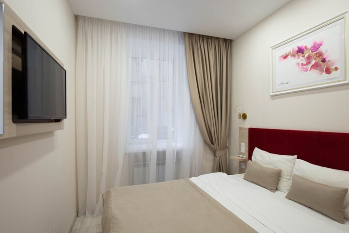 Room 32 of 61