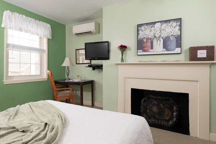 Room 10 of 55