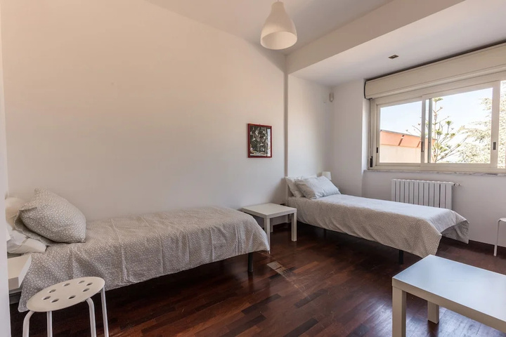 Room 4 of 15