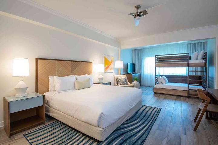 Room 27 of 240