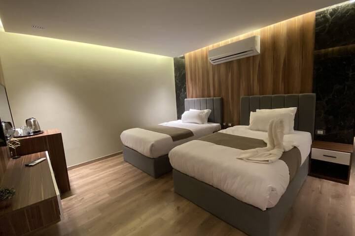 Room 36 of 114