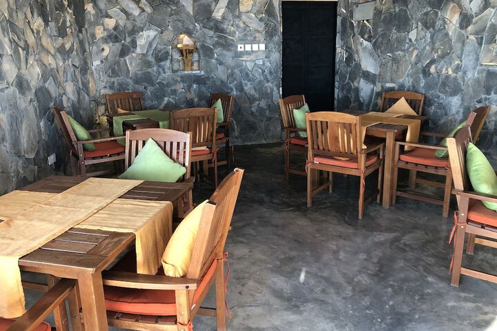 Dining 10 of 16