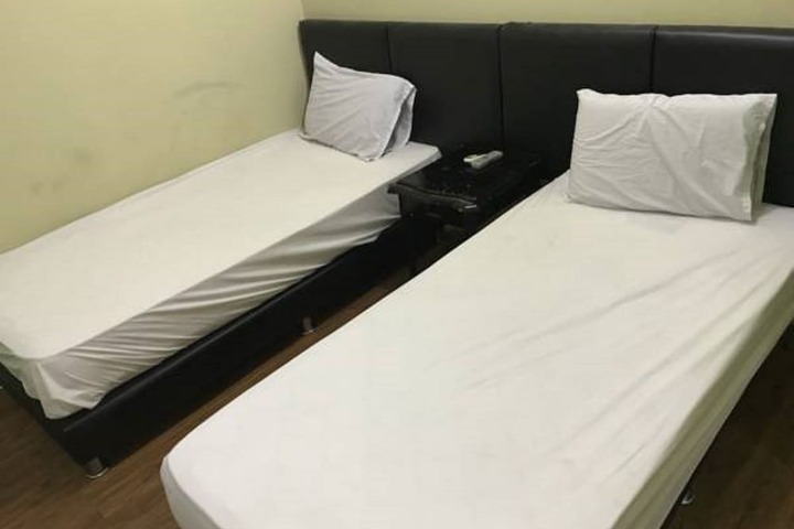 Room 10 of 63