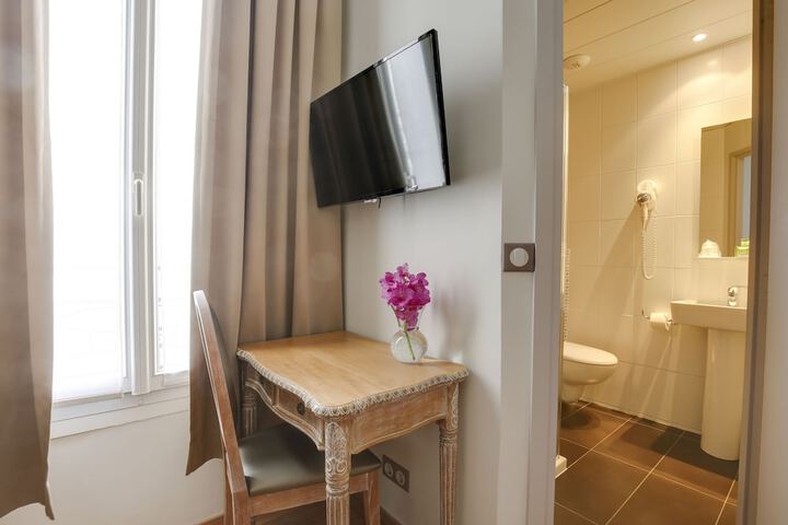 Room 9 of 41