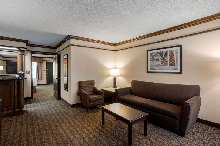 Room 10 of 43
