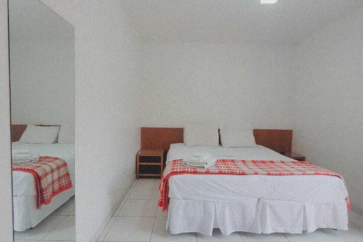 Room 9 of 38