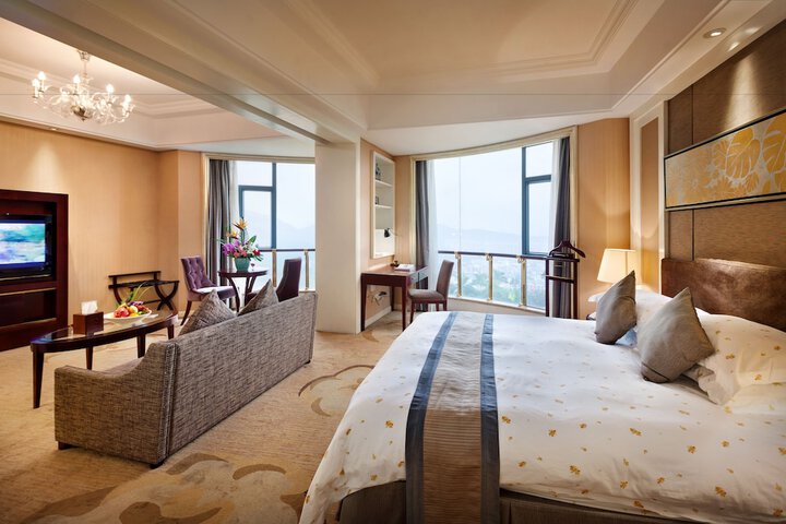 Room 9 of 51