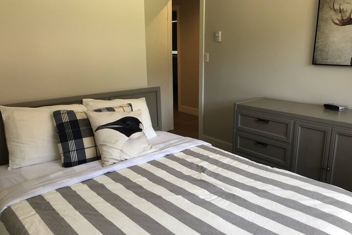 Room 10 of 98