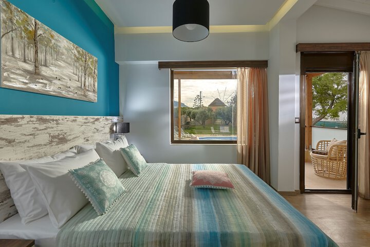 Room 4 of 52