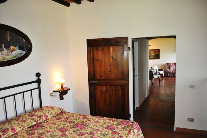 Room 7 of 85