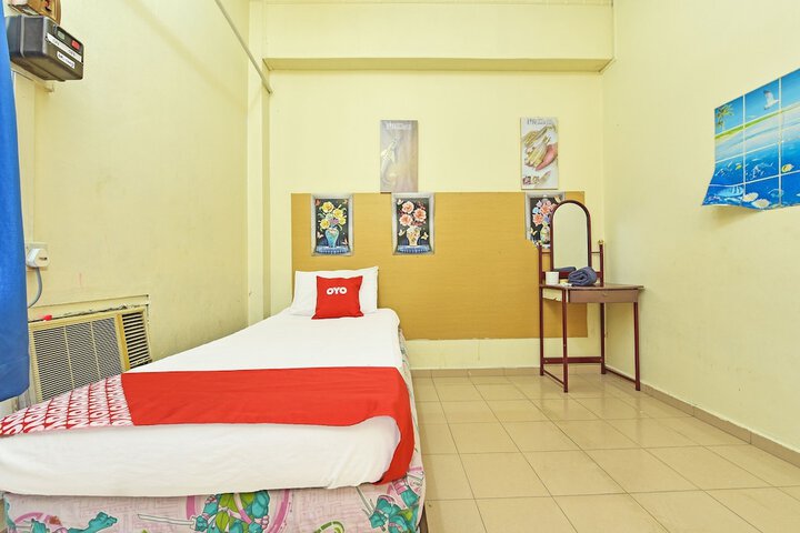 Room 25 of 43