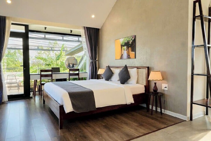 Room 47 of 108