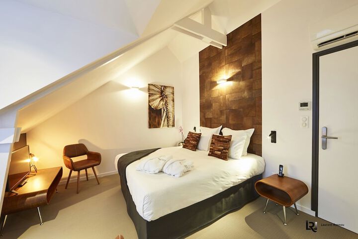 Room 8 of 52