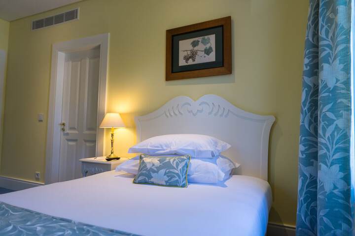 Room 19 of 110