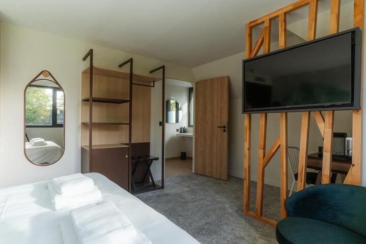 Room 22 of 70