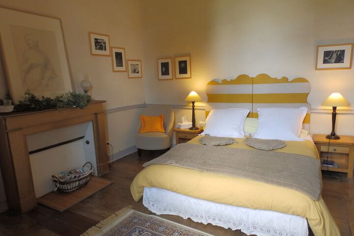 Room 10 of 68