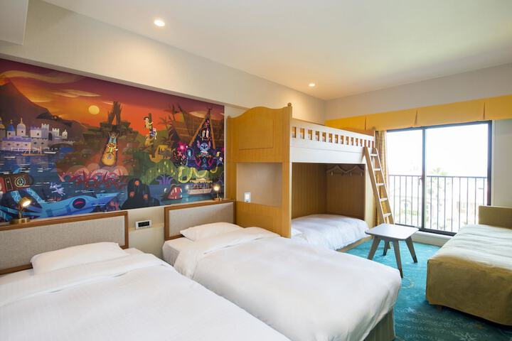 Room 8 of 48