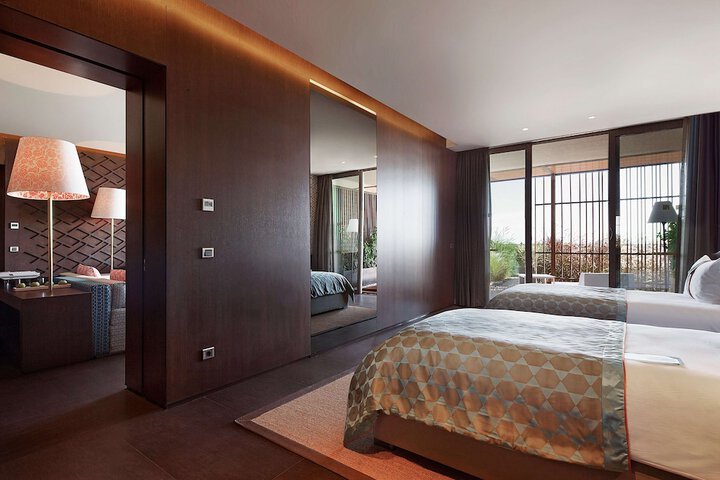 Room 80 of 317