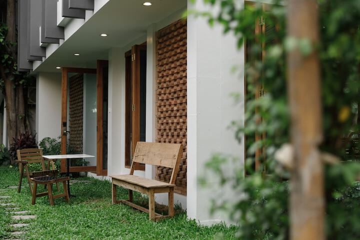 Hotel Exterior 110 of 138